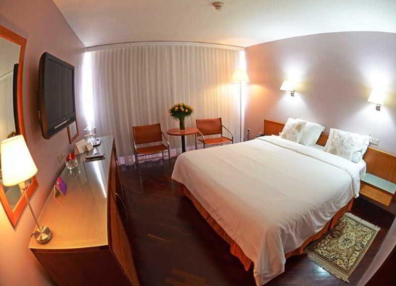Hotel Paseo De Las Mercedes Καράκας Εξωτερικό φωτογραφία